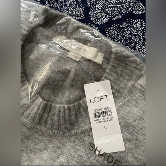 NWT LOFT Everyday Lofty Crew Sweater Grey Size LRG - Picture 3 of 4